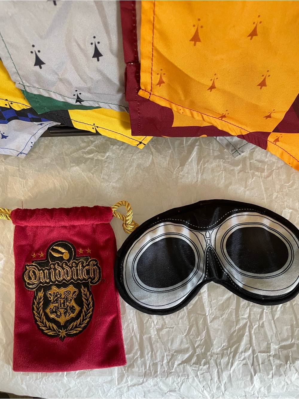 Harry Potter Fan Collection - Books Candle Backpack Flags Plush Slippers - Picture 3 of 10
